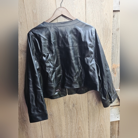 Torrid Classic Black Faux Leather Jacket Plus Size - Picture 3 of 3